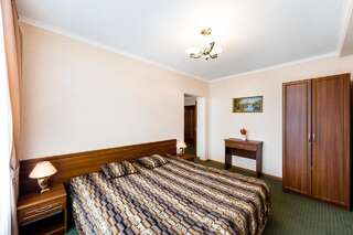 Гостиница Nart Нальчик Улучшенный двухместный номер с 2 отдельными кроватями и видом на город-2